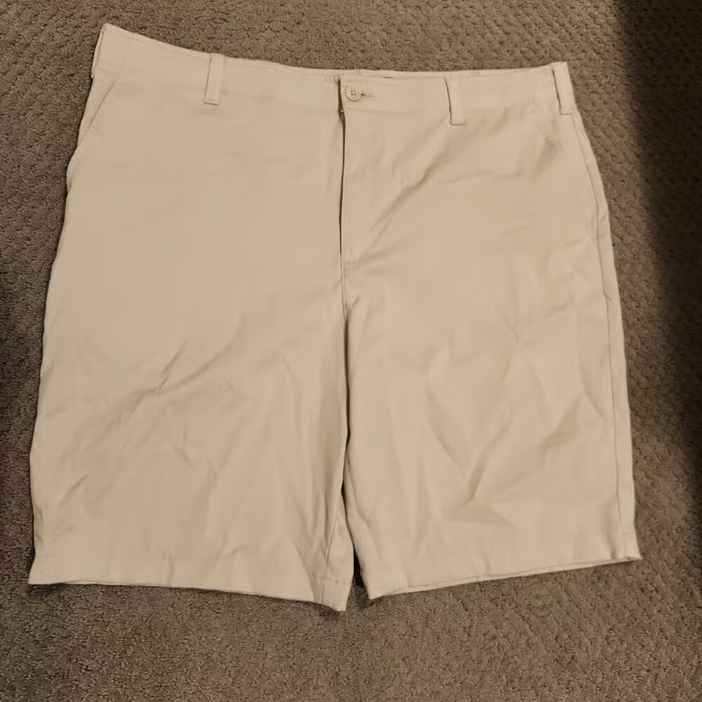 BCG Mens Golf Shorts.  Sz 38